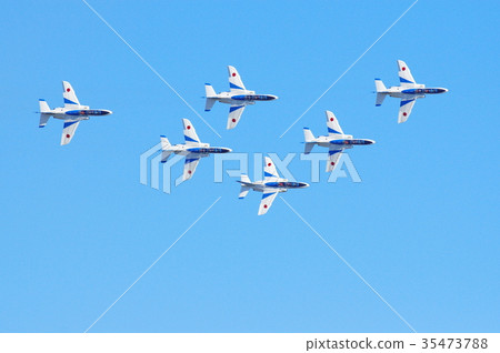 Blue Impulse's artistic flight Blue Impulse's artistic flight 35473788
