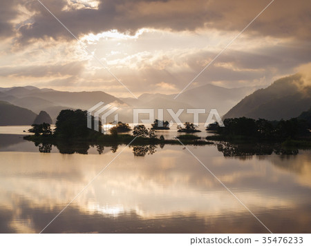 秋元湖的早晨 秋元湖的早晨 35476233