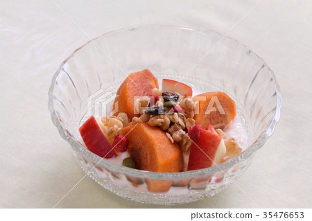 Fruit & Granola Fruit & Granola 35476653