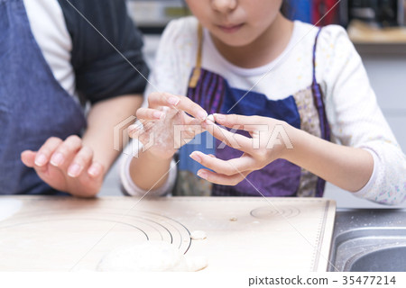 Homemade bread 35477214