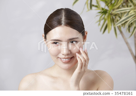 Natural Beauty Natural Beauty 35478161