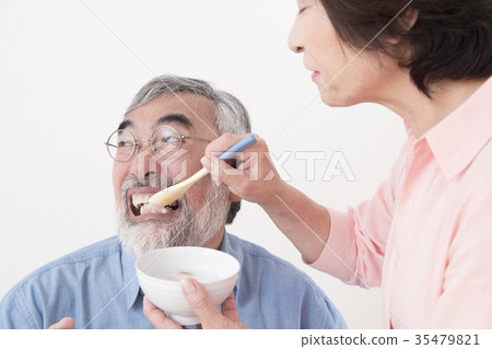 Nursing care image Nursing refusal Anorexia Abuse Meal assistance Elderly care 35479821