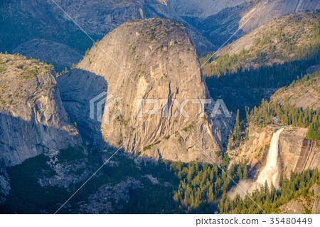 Yosemite National Park Valley summer landscape 35480449
