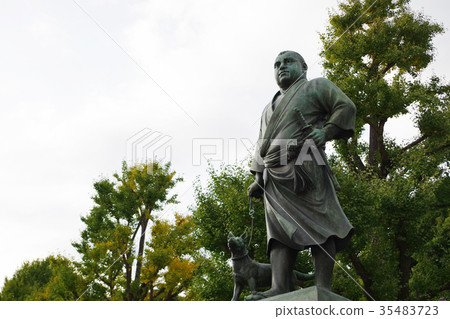 Ueno Park's Landmark Saigo Takamori Statue Ueno Park's Landmark Saigo Takamori Statue 35483723