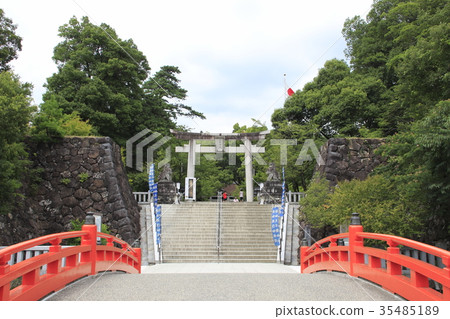 At Takeda Shrine (Ichinotori) 35485189