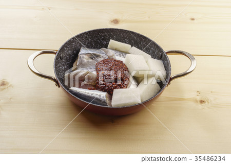 Samchi,蘿蔔,醬汁 Samchi,蘿蔔,醬汁 35486234