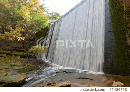 瀑布 35486758