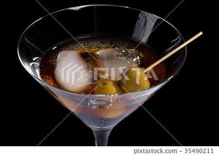 red vermouth wine 35490211