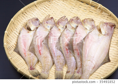 Red flounder dried food ingredients 35491852