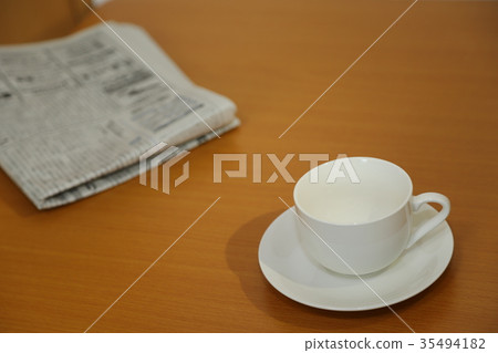 杯咖啡館 35494182