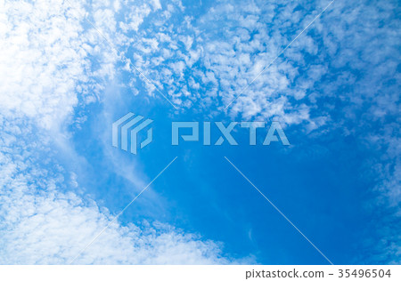 晚夏天空秋天天空雲彩拷貝空間寬拷貝空間普通天空標記 晚夏天空秋天天空雲彩拷貝空間寬拷貝空間普通天空標記 35496504