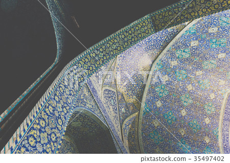 Details of Sheikh Lotfollah Mosque in Isfahan,Iran 35497402