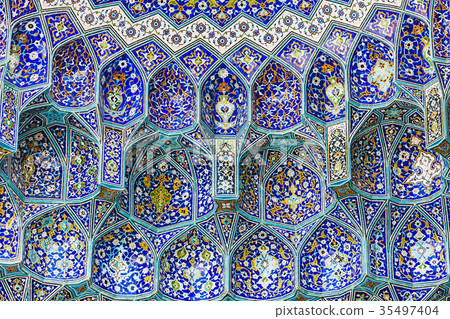 Details of Sheikh Lotfollah Mosque in Isfahan,Iran 35497404