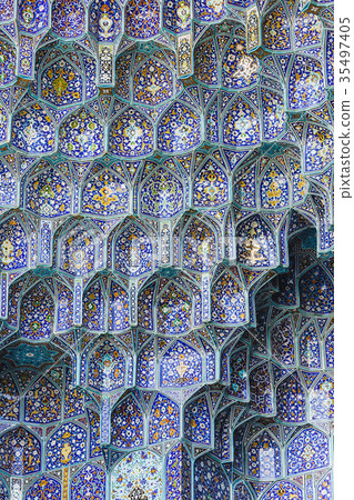 Details of Sheikh Lotfollah Mosque in Isfahan,Iran 35497405