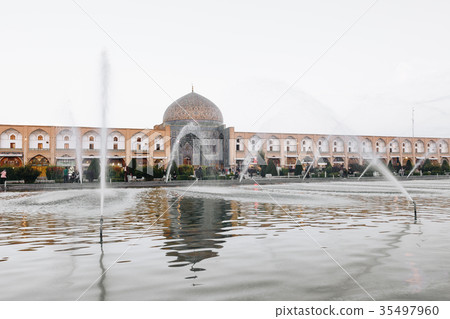 Sheikh Lotfollah Mosque at Naqhsh-e Jahan Square 35497960