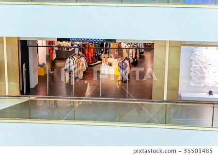 Shopping Center Shopping Center 35501485