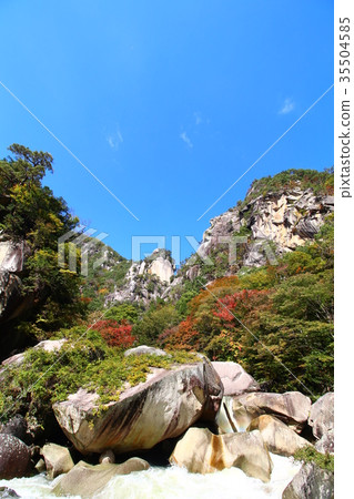 Autumn leaves of Shosenkyo Gorge 35504585