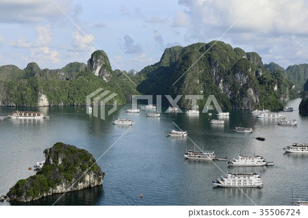 Halong Bay, Vietnam Halong Bay, Vietnam 35506724