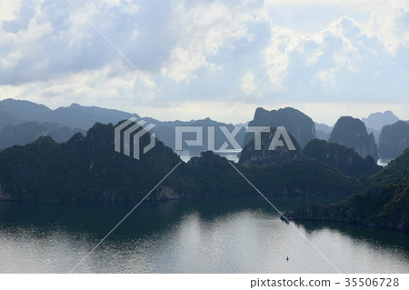 Halong Bay, Vietnam 35506728