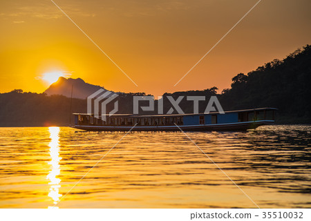 Tour boats in Mekong river, Luang Prabang, Laos 35510032
