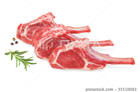 Fresh lamb cutlet with rosemary and pepper Fresh lamb cutlet with rosemary and pepper 35510083