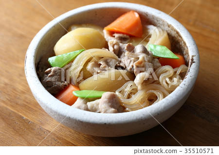 Meat and potatoes 35510571