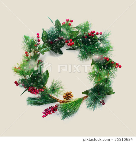 Green Christmas Decorative Wreath Holly Berries 35510684