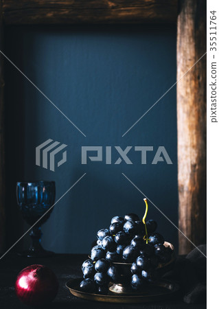 Still life of black grapes Still life of black grapes 35511764