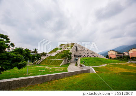 Taiwan Taitung University Library Taiwan Taiwan Taitung University Library 35512867