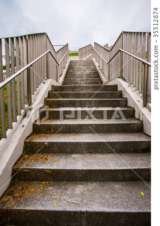 台灣台東大學圖書館Asia Taiwan Taitung University Library 35512874