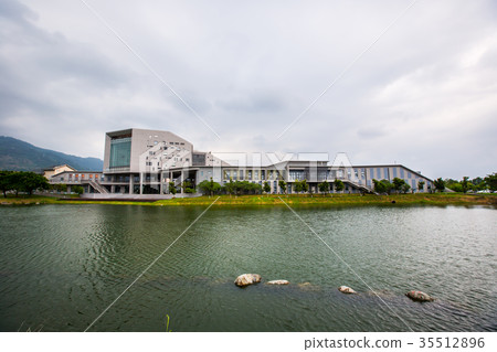 台灣台東大學圖書館Asia Taiwan Taitung University Library 35512896