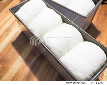 Toast bread 35513288
