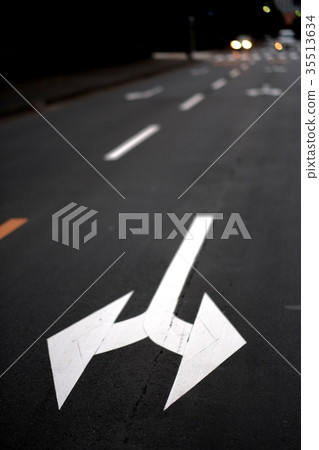 道路標記 道路標記 35513634