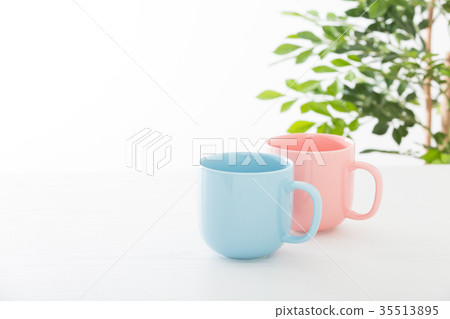Coffee cup  35513895