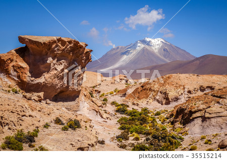 Mountains and desert in sud lipez, Bolivia 35515214