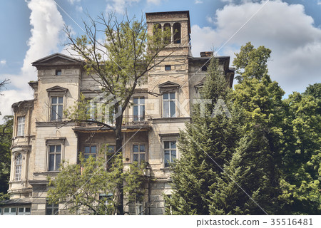 old grungy villa found in Berlin Kreuzberg old grungy villa found in Berlin Kreuzberg 35516481