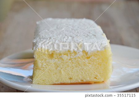 vanilla flavor milk cream cake on dish vanilla flavor milk cream cake on dish 35517115
