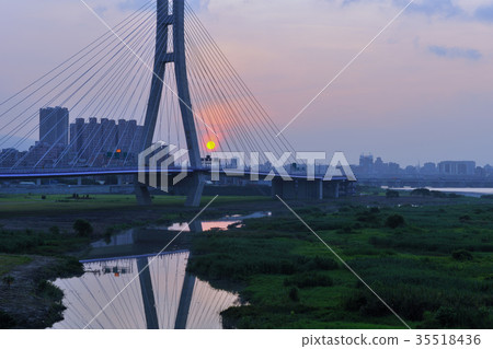 台灣,台北市,城市,建築,高樓大廈,101大樓,河川,交通,交通建設,水,新北市,寧靜 35518436