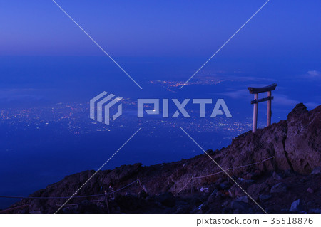 Night view of Torii and lower world 35518876