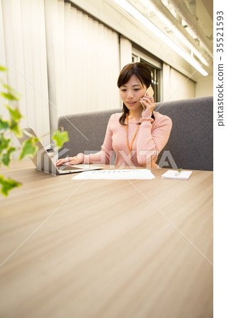 Business woman Business woman 35521593