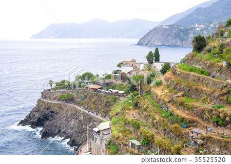 Beautiful view to Manarola mountains Beautiful view to Manarola mountains 35525520