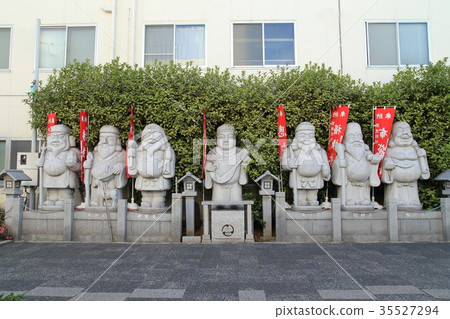 Irises Seven Lucky Gods 35527294