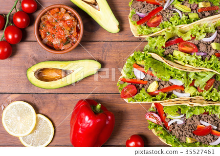 Traditional mexican tacos Traditional mexican tacos 35527461