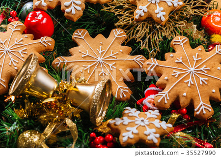 Christmas gingerbread cookies homemade  35527990
