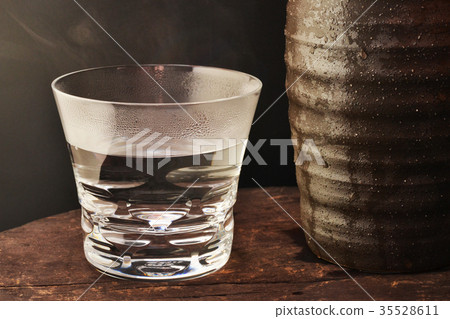 美味的燒酒熱水分開 美味的燒酒熱水分開 35528611