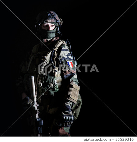 French paratrooper with weapons 35529316