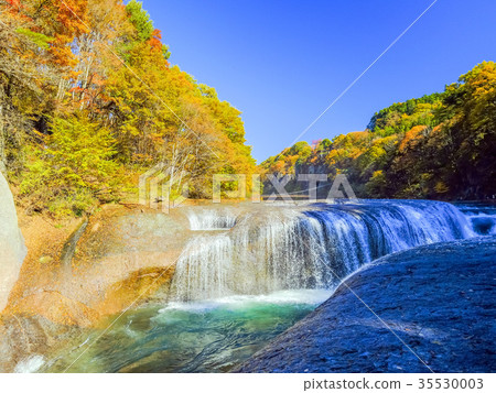 Autumn sweeping waterfall 35530003
