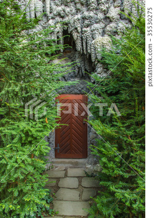 Door in Dripstone Wall Wallenstein Palace  35530275