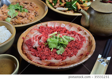 Braised pork with red yeast Braised pork with red yeast 35531231