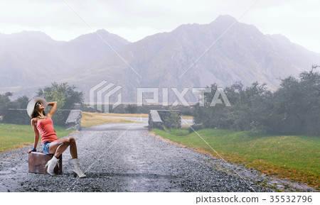 Hitch hiking traveling Hitch hiking traveling 35532796